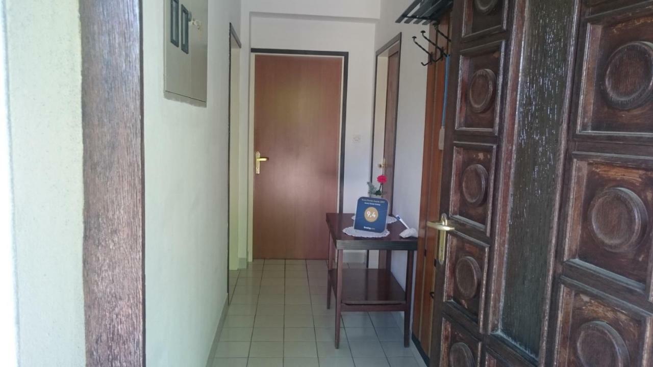 Guest House Violeta Palit Exterior photo